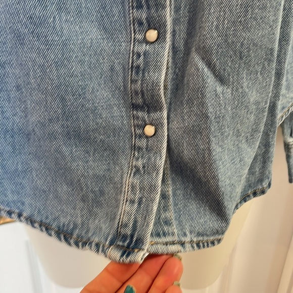 RISEN LOS ANGELES PEARL SNAP FRONT SHIRRING  LONG SLEEVE DENIM BLUE SHIRT SM MED - Picture 5 of 14